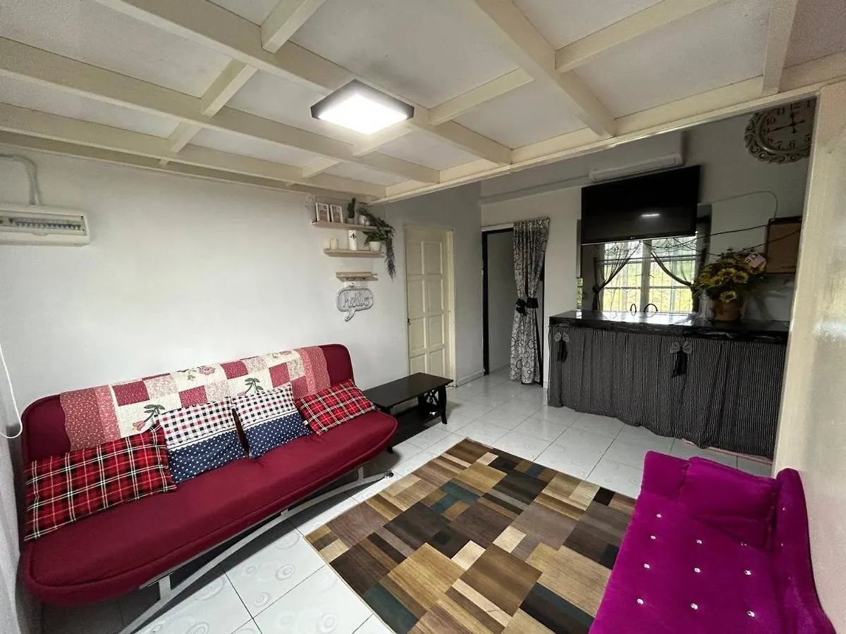 Semesterbostad Homestay Kasih Alza -Ada 2 Unit - View Sawah Padi , Private Pool -Prefer Direct Booking- Malacca