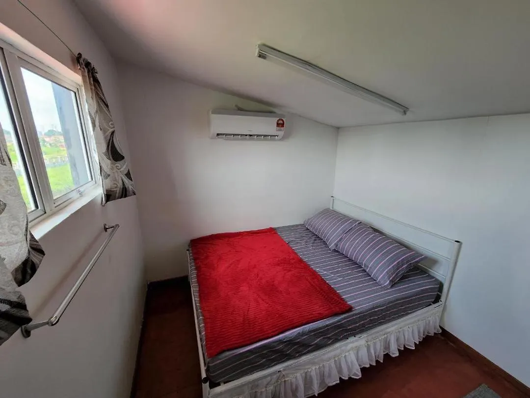 Semesterbostad Homestay Kasih Alza -Ada 2 Unit - View Sawah Padi , Private Pool -Prefer Direct Booking- Malacca Malaysia