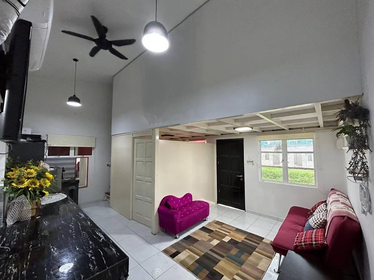 Homestay Kasih Alza -Ada 2 Unit - View Sawah Padi , Private Pool -Prefer Direct Booking- Malacca Malaysia