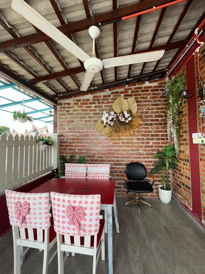 Homestay Kasih Alza -Ada 2 Unit - View Sawah Padi , Private Pool -Prefer Direct Booking- Malacca Semesterbostad