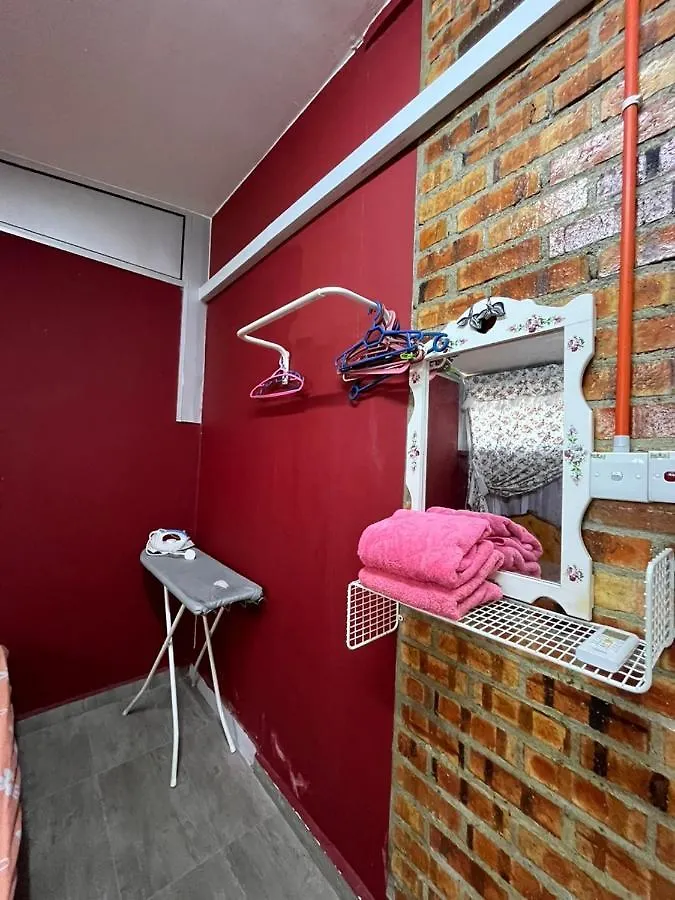 Homestay Kasih Alza -Ada 2 Unit - View Sawah Padi , Private Pool -Prefer Direct Booking- Malacca