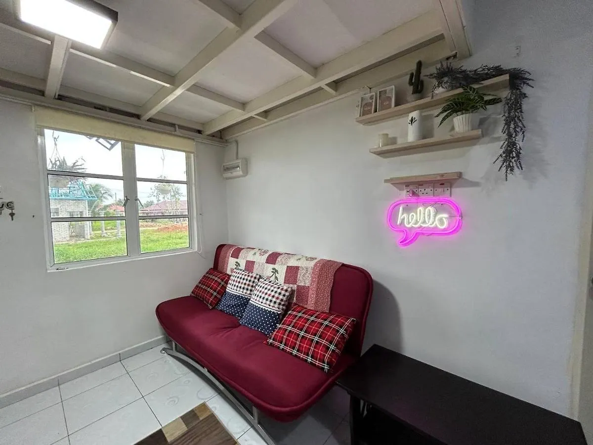 Semesterbostad Homestay Kasih Alza -Ada 2 Unit - View Sawah Padi , Private Pool -Prefer Direct Booking- Malacca